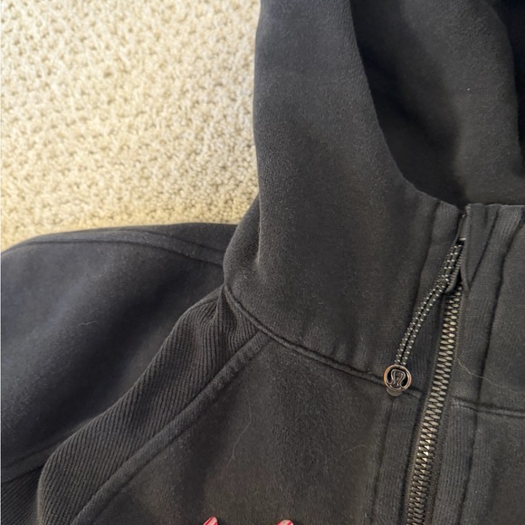 Lululemon Cropped Scuba - Picture 2 of 5